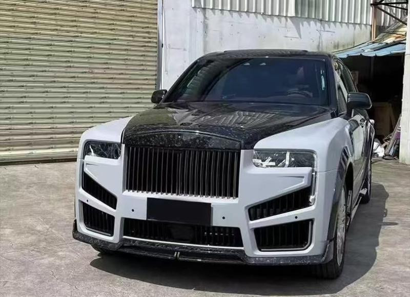 Купити Комплект обвісів MNSR Carbon (для 2024-2025) для Rolls-Royce Cullinan 2018- рр