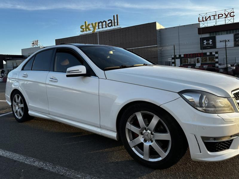 Купити Комплект обвісів С63 AMG для Mercedes C-class W204 2007-2015 рр