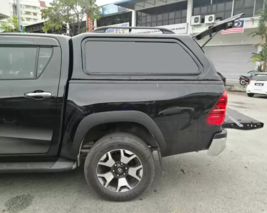 Купить Кунг на Toyota Hilux от 2015 черный с боковыми стеклами - Aeroklas