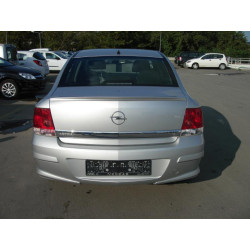 Купить Задняя нижняя накладка Sedan (под покраску) для Opel Astra H 2004-2013 гг