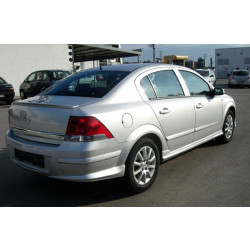 Купить Задняя нижняя накладка Sedan (под покраску) для Opel Astra H 2004-2013 гг