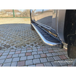 Купити Бокові пороги Maydos V1 (2 шт., Алюміній -2025 нерж) для Volkswagen Amarok 2010-2022 рр