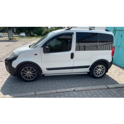 Купити Накладки на арки (4 шт, чорні) 1 двері металеві для Peugeot Bipper