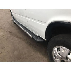 Купити Бокові пороги RedLine V1 (2 шт., алюміній) Середня база для Volkswagen LT 1995-2006 рр