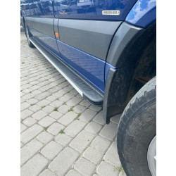 Купити Бокові пороги Maya (2 шт., алюміній) Long/ExtraLong для Volkswagen Crafter 2006-2016 рр