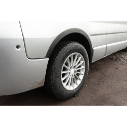 Купити Накладки на колісні арки (4 шт, чорні) 2001-2007, чорний метал для Nissan Primastar рр