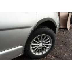Купити Накладки на колісні арки (4 шт, чорні) 2001-2007, чорний метал для Nissan Primastar рр