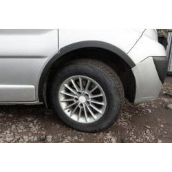 Купити Накладки на колісні арки (4 шт, чорні) 2001-2007, чорний метал для Nissan Primastar рр