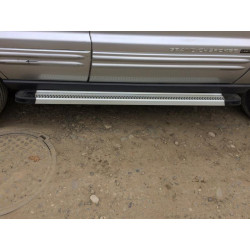 Купить Боковые пороги Maya V2 (2 шт., алюминий) для Jeep Grand Cherokee WK 2004-2010 гг