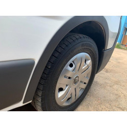 Купити Накладки на колісні арки (4 шт, чорні) 2007-2015, чорний пластик, передні -2025 задні для Renault Trafic рр