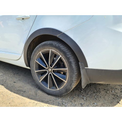 Купити Накладки на арки (8 шт, чорні) SW, метал для Renault Megane III 2009-2016 рр