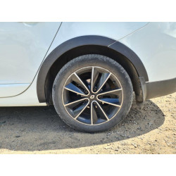 Купити Накладки на арки (8 шт, чорні) SW, метал для Renault Megane III 2009-2016 рр