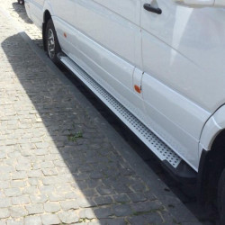 Купити Бокові пороги Allmond Grey (2 шт., алюм.) Long/ExtraLong для Mercedes Sprinter W907/W910 2018- рр
