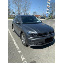Купити Бокові пороги ОЕМ для звичайного (2 шт., алюм) для Volkswagen Tiguan 2016-2023 рр