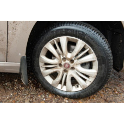 Купити Передні бризковики (2 шт.) для Fiat Tipo 2016- рр