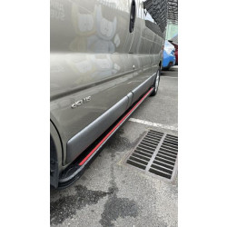 Купити Бокові пороги Maya Red-Black (2 шт., Алюміній) коротка база для Renault Trafic 2015- рр