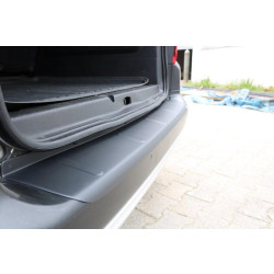 Купити Накладка на задній бампер (ABS) для Peugeot Partner/Rifter 2019- рр