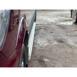 Купити Бокові пороги DOT-Line (2 шт., Алюм.) довга база для Volkswagen Crafter 2006-2016 рр