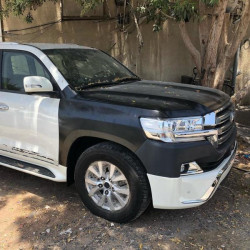 Купити Комплект рестайлінгу з LC200 2008-2015 на 2016 Executive для Toyota Land Cruiser 200