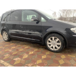 Купити Накладки на арки (4 шт, чорні) 2003-2006, Пластикові для Volkswagen Touran рр