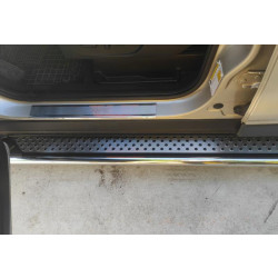 Купити Бокові пороги Maydos V2 (2 шт., Алюміній -2025 нерж) З чорним листям на дверях для Ford Kuga/Escape 2013-2019 рр