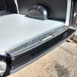 Купить Накладка на задний бампер (EuroCap) для Volkswagen Crafter 2016- гг