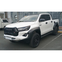 Купити Комплект рестайлінгу в GR 2024 рік (для 2020-2025) для Toyota Hilux 2015- рр
