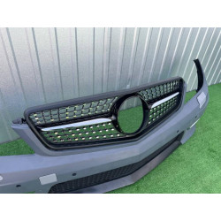 Купити Передній бампер 2011-2014 AMG C63 з решіткою Diamond Black для Mercedes C-class W204 рр