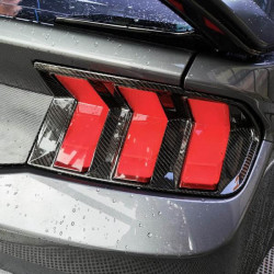 Купить Накладки на задние фонари (Карбон) для Ford Mustang 2024- гг
