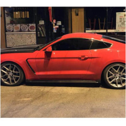 Купить Боковые пороги V2 (Карбон) для Ford Mustang 2015-2023 гг