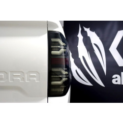 Купити Задні фари Toyota Tundra 2014-2021 LED LUXX серія колір Alpha-Black AlphaRex RTL-TUN14-SA-YS-LB