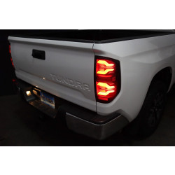 Купити Задні фари Toyota Tundra 2014-2021 LED LUXX серія колір Alpha-Black AlphaRex RTL-TUN14-SA-YS-LB