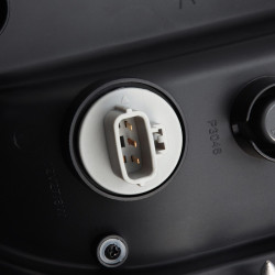 Купити Задні фари Toyota Tundra 2014-2021 LED LUXX серія чорно-червоні AlphaRex RTL-TUN14-SA-RR-LBS