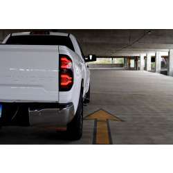 Купити Задні фари Toyota Tundra 2014-2021 LED LUXX серія чорно-червоні AlphaRex RTL-TUN14-SA-RR-LBS