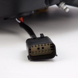 Купити Задні фари Dodge Ram 1500 2019-2023 LED LUXX серія чорно-червоні AlphaRex RTL-DR19-SA-RR-LBS