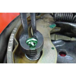 Купити Клещи для тормозных пружин (FORCE 9B0107)