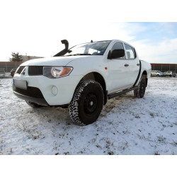 Купить Защитные пороги для Mitsubishi L200 05-10 F4X4