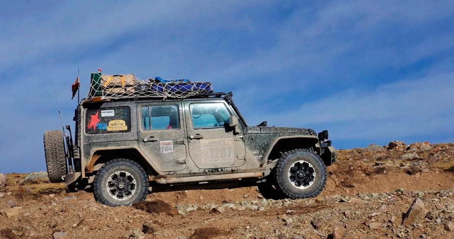 Jeep часто використовують в експедиціях по Україні та не тільки