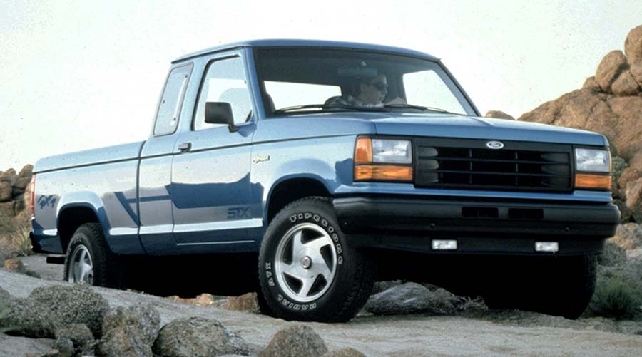 "Рестайлінгове" перше покоління середньорозмірного пікапу Ford Ranger 1990 року.