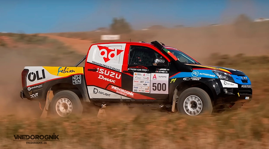 Серийный внедорожник Isuzu D-Max под управлением Фернандо Баррейроса, победитель категории Stock на Баха Испании 2025.