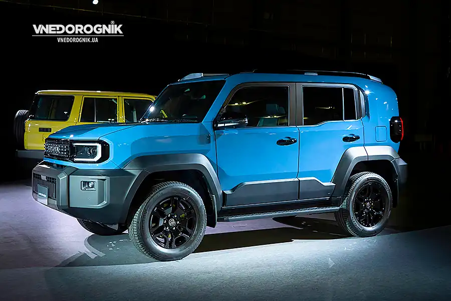 Toyota Land Cruiser FJ 2026 – офіційна прем’єра Офіційне фото нового Toyota Land Cruiser FJ, представленого на Japan Mobility Show 2025: брутальний дизайн і компактна рамна конструкція.