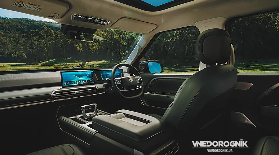 Інтер'єр пікапа MG. Інтер'єр пікапа MG.