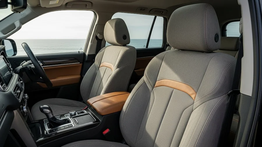 Комфорт салона внедорожника во время путешествий Накидки на передние сиденья в салоне внедорожника для дальних поездок
