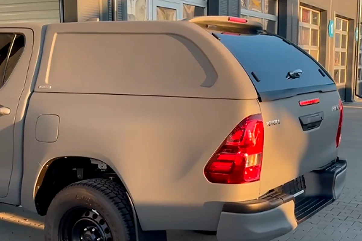 Встановлення кунга Getlander Commercial на Toyota Hilux